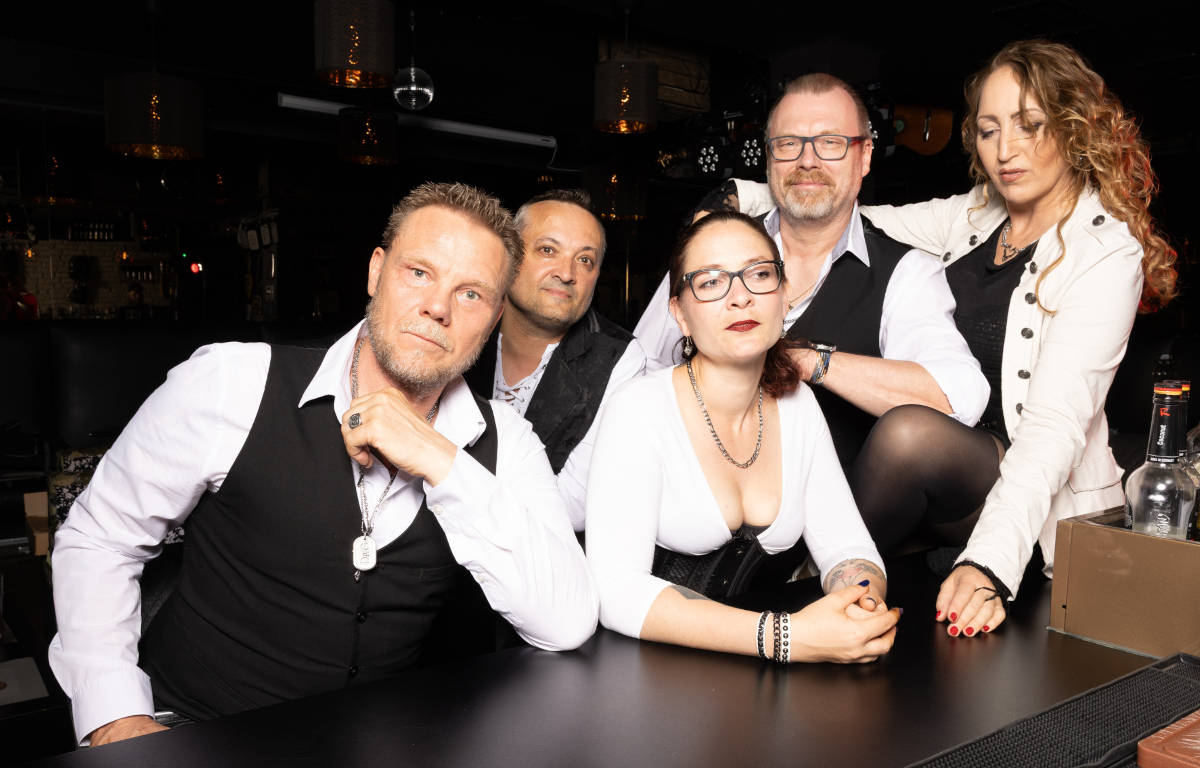 GLUTSUCHT (un)plugged Ensemble